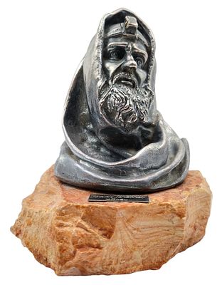 יצחק יחזקאל, יהודי עם תפילין, פסל כסף 925 אלקטרופורמינג, על אבן ירושלים, חתום, גובה 19 ס"מ