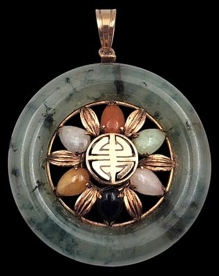 תליון זהב 14K ג'ייד ואבני חן טבעיות, קוטר 33 מ"מ, משקל כולל 11.7 גרם