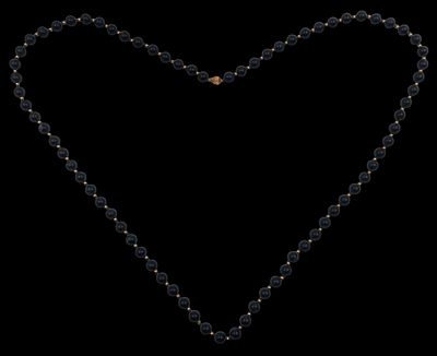 מחרוזת גדולה "סודלייט" וזהב 14K, חרוזים וסוגר, אורך 106 ס"מ.