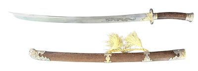 חרב Dao מפלדת פחם איכותית Longquan, ידית ונדן מעץ רוזווד מעוטרים בתבליטים מוזהבים, החרב 