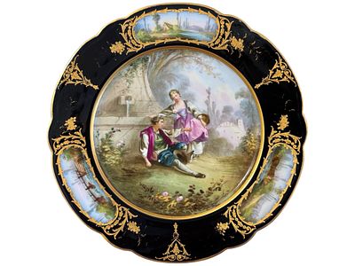Sevres Porcelain Manufactory. Настенная тарелка с галантной сценой и пейзажами в резервах. 