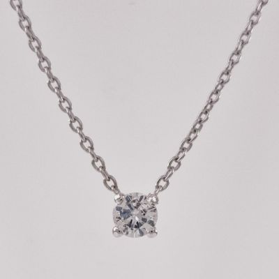14K white gold necklace set with a central diamond weighing 0.30 carats in a clean model 