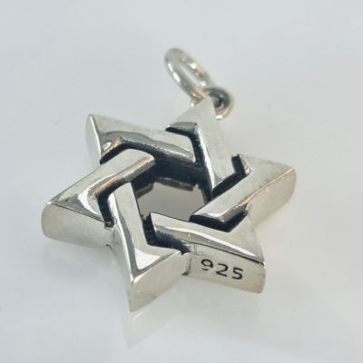 תליון מגן דוד כסף 925 במשקל 9.18 גרם