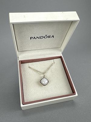 Pandora White Quartzite Dangle Pendant & Necklace. Retired 20 + 3 inch sterling silver cable 