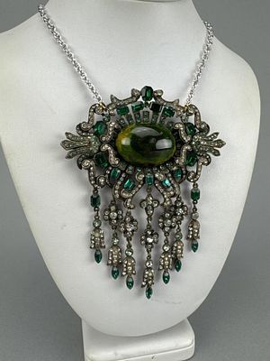 Eisenberg Original Large Pendant Necklace. Circa 1930s-1940s pendant featuring a large marbled 