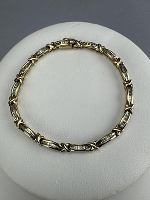 14K YG 0.75-1.00 Carat TW Diamond Tennis Bracelet. 7 1/2 inches, approximately 108 (estimated 