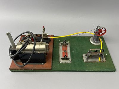 Jensen Mfg. Co. Model Steam Engine Display. Jensen Manufacturing Co. model steam engine on a 