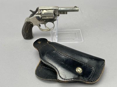 American Bulldog .32 Revolver w/Holster. American Bulldog .32 caliber revolver, double-action 