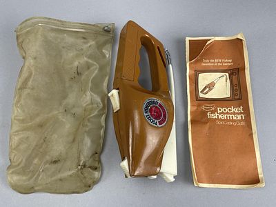 Popeil's Pocket Fisherman Spincasting Outfit. A vintage Popeil's Pocket Fisherman Spincasting 