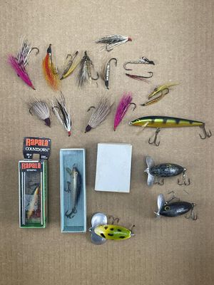 Assorted Fishing Lures & Hooks, Rapala, Jitterbug. A collection of assorted fishing tackle 