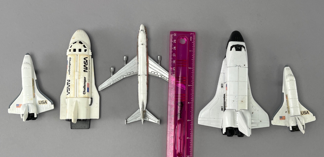 Space Shuttle Scale Model Reference Lot 151 – NASA Challenger Space Shuttle Scale Model Lot | Epic Auctions ...
