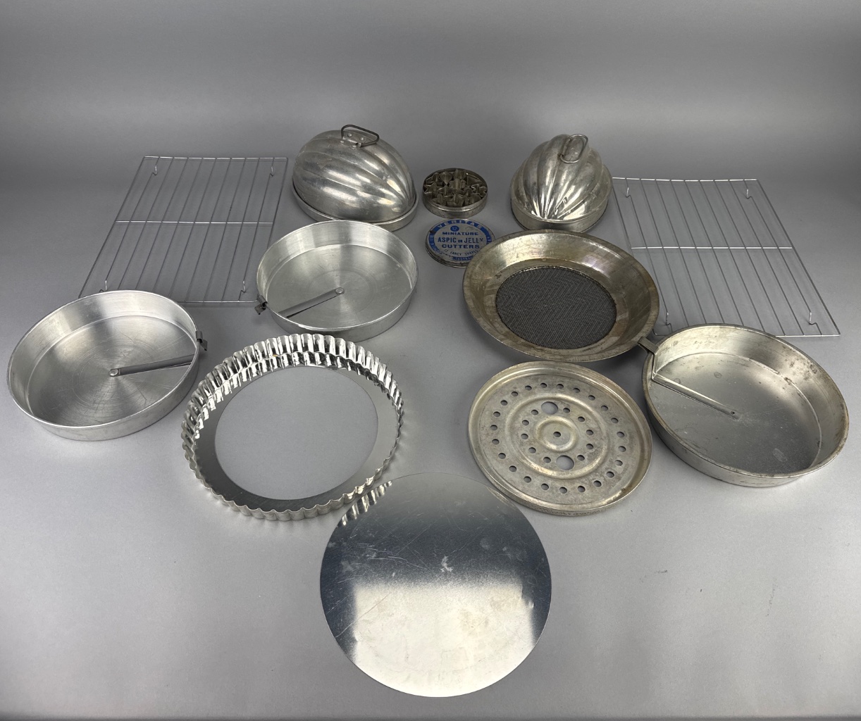 Lot 428 – Veritas Aspic Jelly Cutters Tin & Assorted Kitchenware | Epic ...