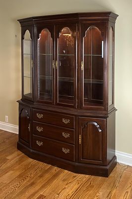 Ethan Allen Georgian Court Breakfront Cabinet. Ethan Allen, lighted two-piece breakfront or 