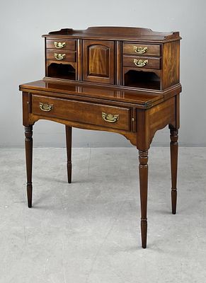 Statton Federal Revival Cherry Ladies Writing Desk. Statton (Hagerstown, Maryland) Federal 