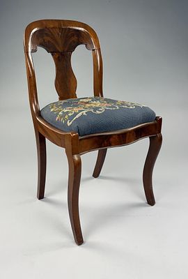 1830s American Empire Mahogany Side Chair. American Empire fiddleback side chair, mahogany and 