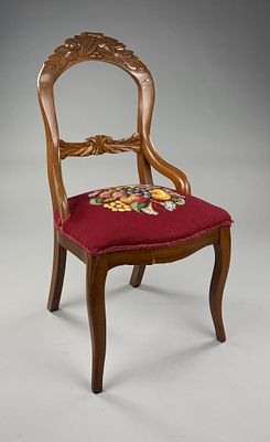 1850s Victorian Rococo Revival Side Chair. American Victorian Era Rococo Revival style side 