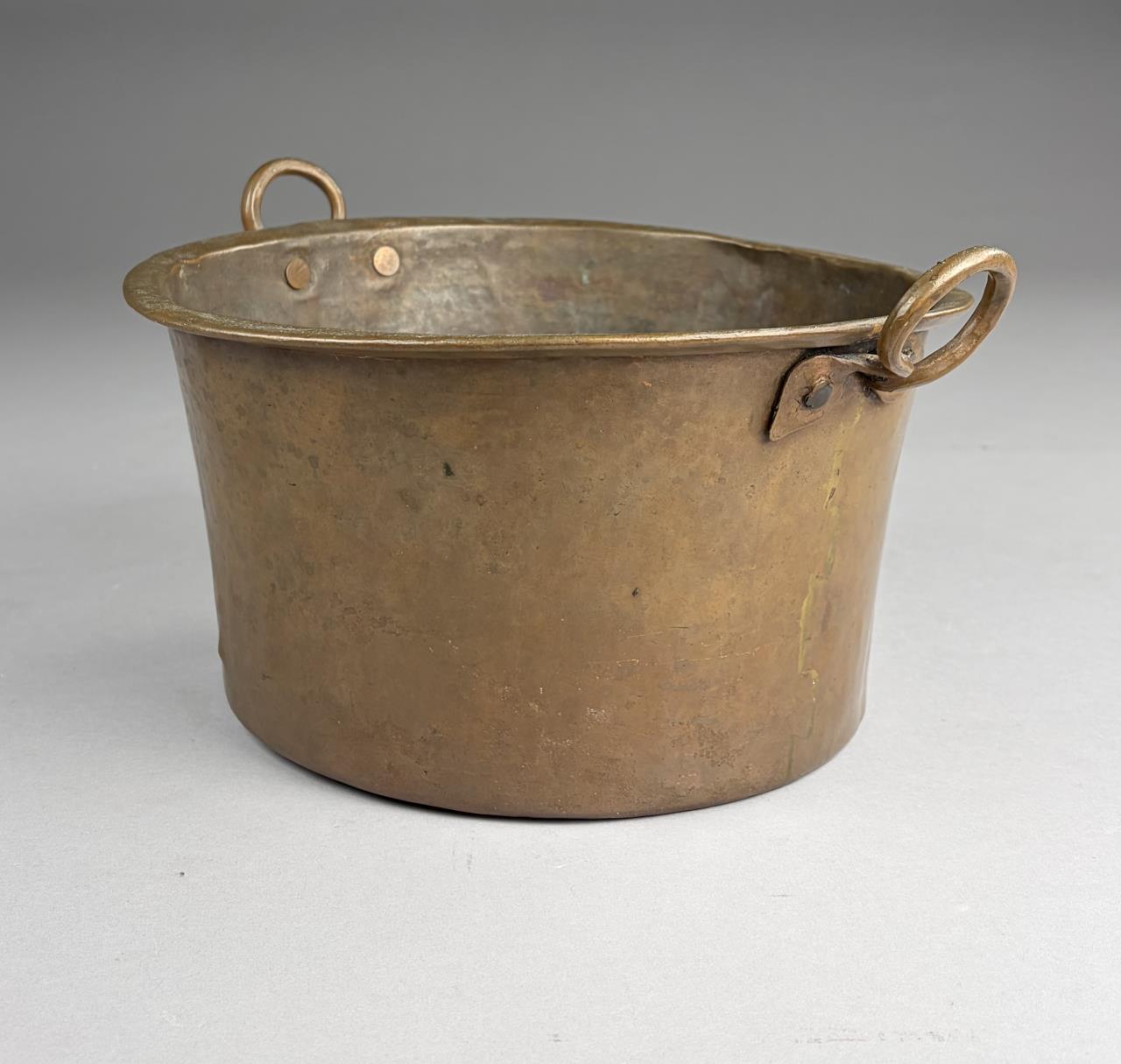 Lot 455 – Antique Hand Hammered 11″ Copper Pot | Epic Auctions & Estate ...