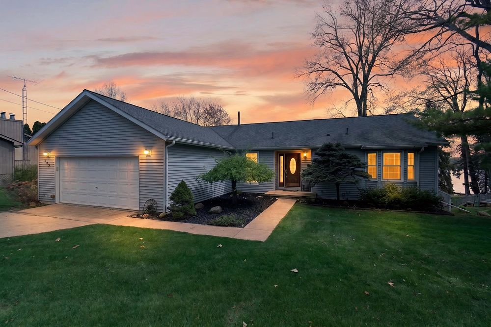 Bid Now! 545 Timber Lane, Brooklyn, MI 49230 - Lakefront Residential Real Estate Auction. BIDDIN 