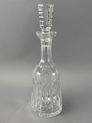 Waterford Crystal Decanter with Faceted Stopper. Waterford crystal decanter featuring a diamond 