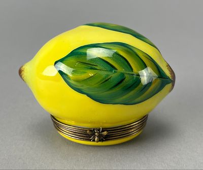 J. Motte Limoges Lemon Trinket Box, France, 1991. Limoges lemon-shaped trinket box. Yellow 