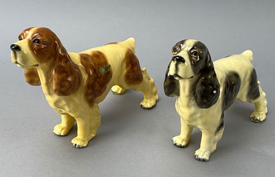 Mortens Ceramic Dog Figurine with Crackle Finish. Mortens ceramic Cocker Spaniel figurines 