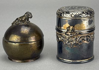 Wilcox Silverplate Co. Inkwell Pair with Dog Figure. Pair of silver-plated inkwells, including 