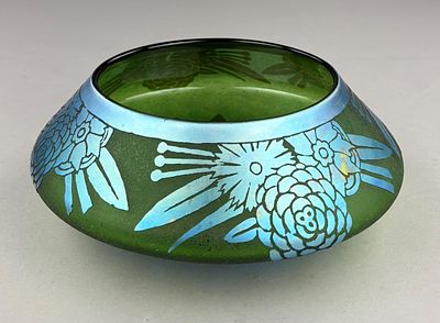 Steuben Glass 1929 "De But" 11-3/4" Blue Aurene over Green Bowl. Steuben Glass (Corning, New 