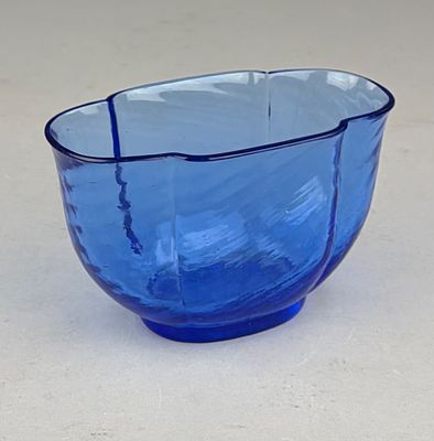 Steuben Glass Art Deco Blue Quatrefoil Vase #6415. Steuben Glass (Corning, New York) French blue 