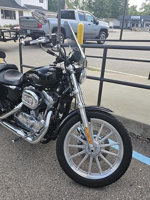 2009 Harley Davidson 883XL Motorcycle. This 2009 Harley-Davidson 883XL Sportster is a 