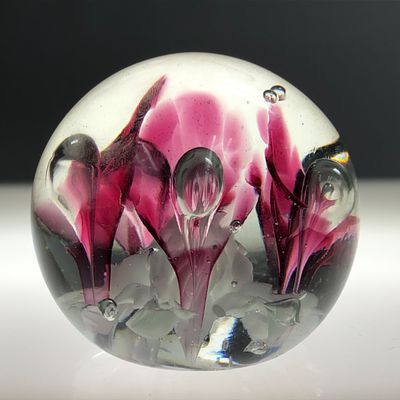 Elwood Art Glass Paperweight w Trumpet Flowers. Elwood, Indiana crimp art glass paperweight 