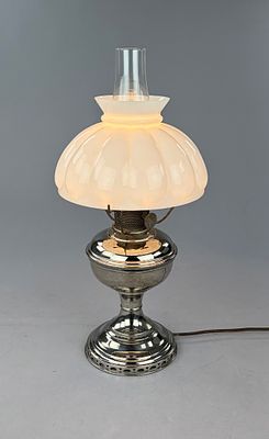 Antique Electrified Aladdin Model No. 11 Oil Table Lamp c. 1922-1928. Antique electrified 