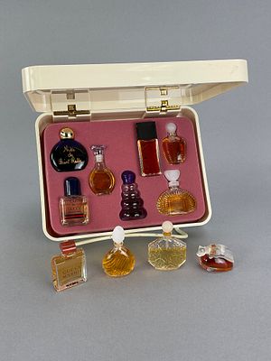 Miniature Perfume Collection Case - Samba, Rumba, Gucci, Brosseau. 7 miniature perfumes 