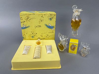 Nina Ricci L'Air du Temps Perfume Set with Tester Bottle. Nina Ricci L'Air du Temps perfume set 