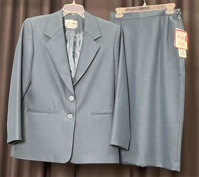 Leslie Fay Blue Two-Piece Suit with Jacket and Skirt. Leslie Fay blue two-piece suit consisting 