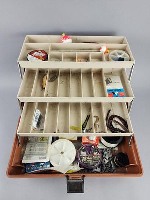 Flambeau Adventurer Fishing Tackle Box w/ Access. Flambeau Model 1713 Adventurer molded-plastic 