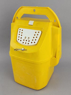 Trolling Live Bait/Minnow Bucket. Yellow molded-plastic trolling live-bait and minnow bucket 