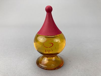 Romeo Gigli G de Gigli Perfume Bottle. G de Gigli by Romeo Gigli perfume bottle. This 