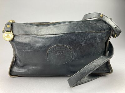 Brahmin Made in USA Black Leather Shoulder Bag. Brahmin structured black leather shoulder bag 