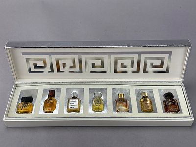 Les Meilleurs Parfums de Paris Mini Perfume Set, 7 Bottles. French miniature perfume 