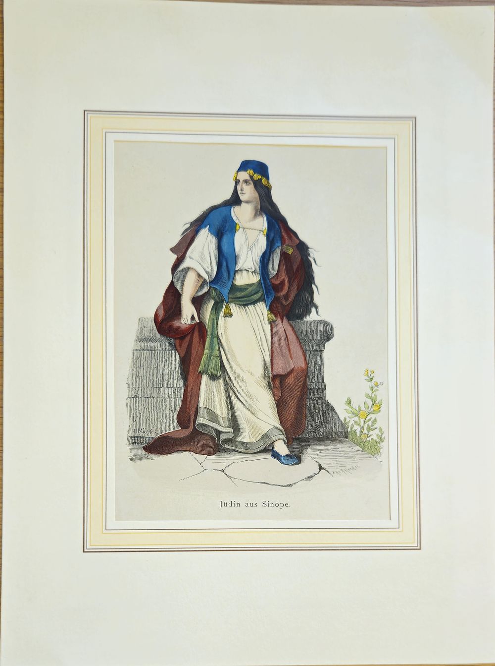 יהודייה מסינופה. הדפס מאת H. Mucke סדרת תלבושות עממיות בהוצאת פרנץ ליפרהיידה ברלין (1890). בתוך 