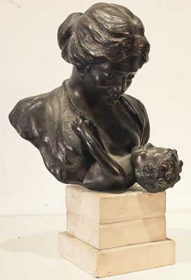 Merente Antonio (XIX - XX secolo) - Maternit&agrave; scultura in bronzo firma: a tergo in basso misure: 