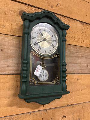 battery operated wall clock