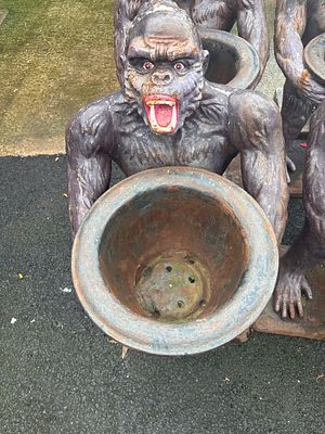 cast heavy monkey garden statue approx 3ft high with detachable cast planter