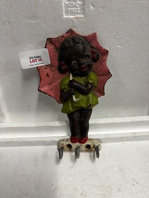 Cast child key hanger 6.5x7 inches