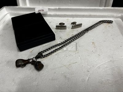 Ben Sherman cufflinks and chain boxing gloves