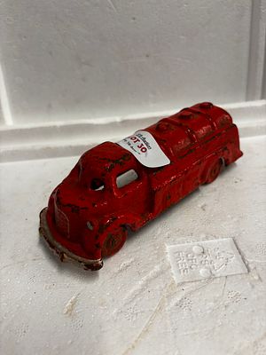 Cast iron fire truck 6x3 inches