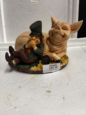 Ceramic pig and leprechaun 7x5 inches