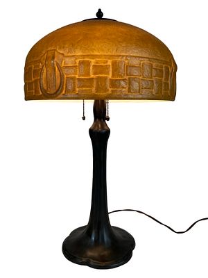 Handel Antique Mosserine Chipped Ice Shade Lamp. Antique Handel table lamp featuring an amber 