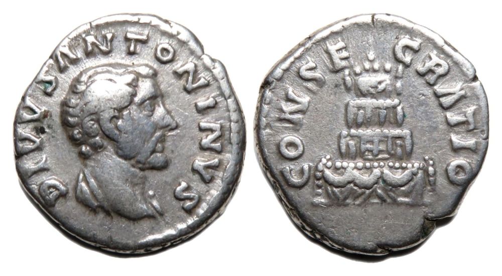 Lot 80: Antoninus Pius Denarius. Rome, AD 161. Silver, 3.34g....