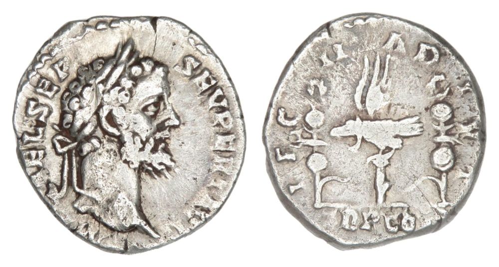Lot 118: Septimius Severus Denarius. Rome, AD 193. Silver, 18.01mm...